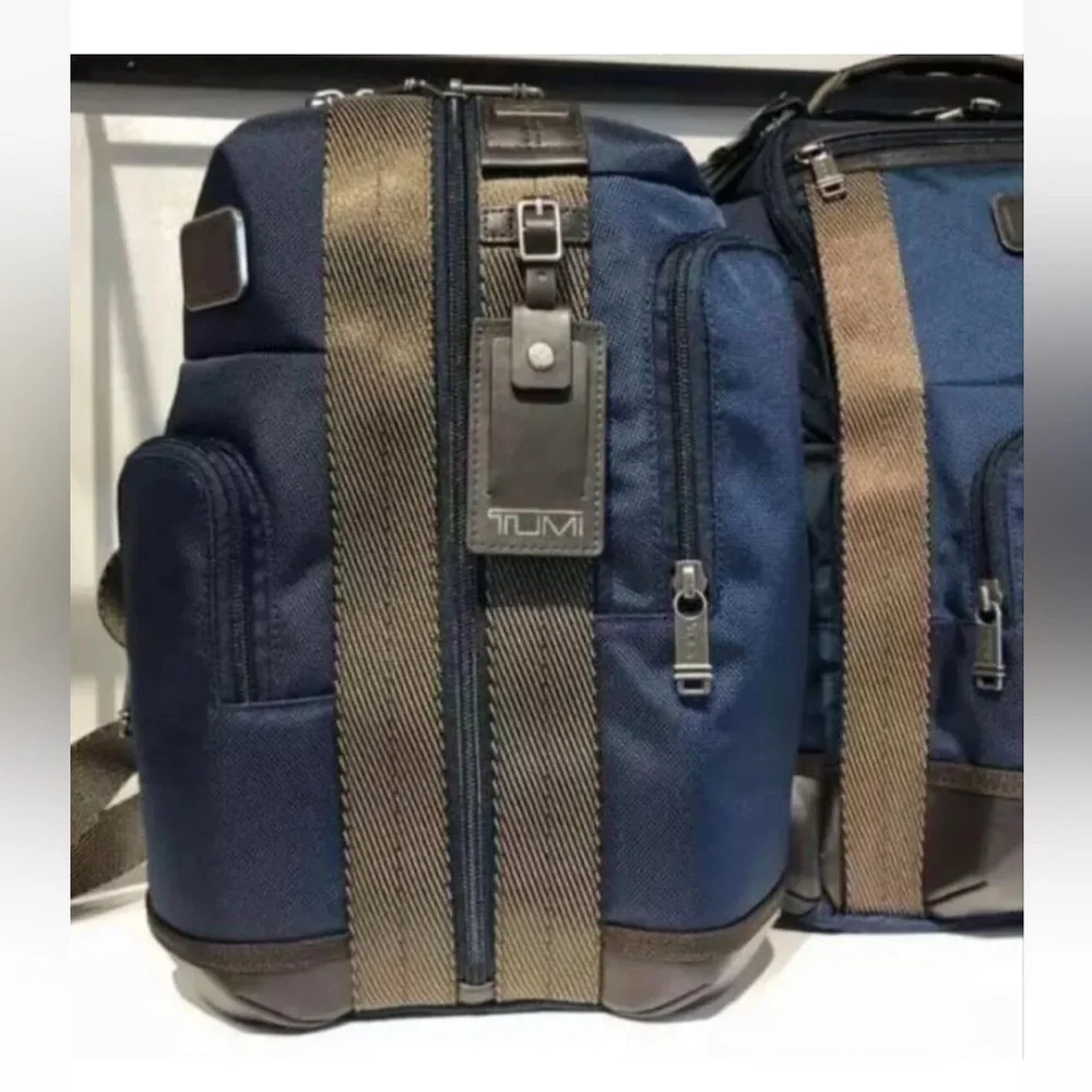 Brand New with Tag TUMI Higgins Sling Navy - Picture 4 of 6